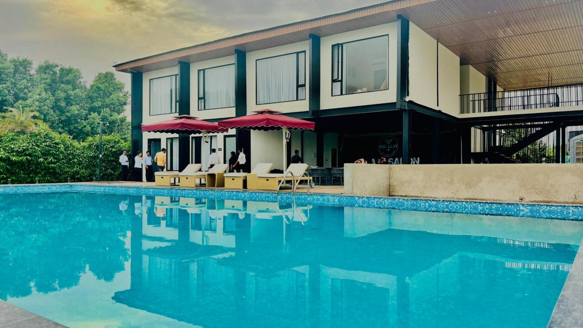Vintclub Resort Lucknow Esterno foto